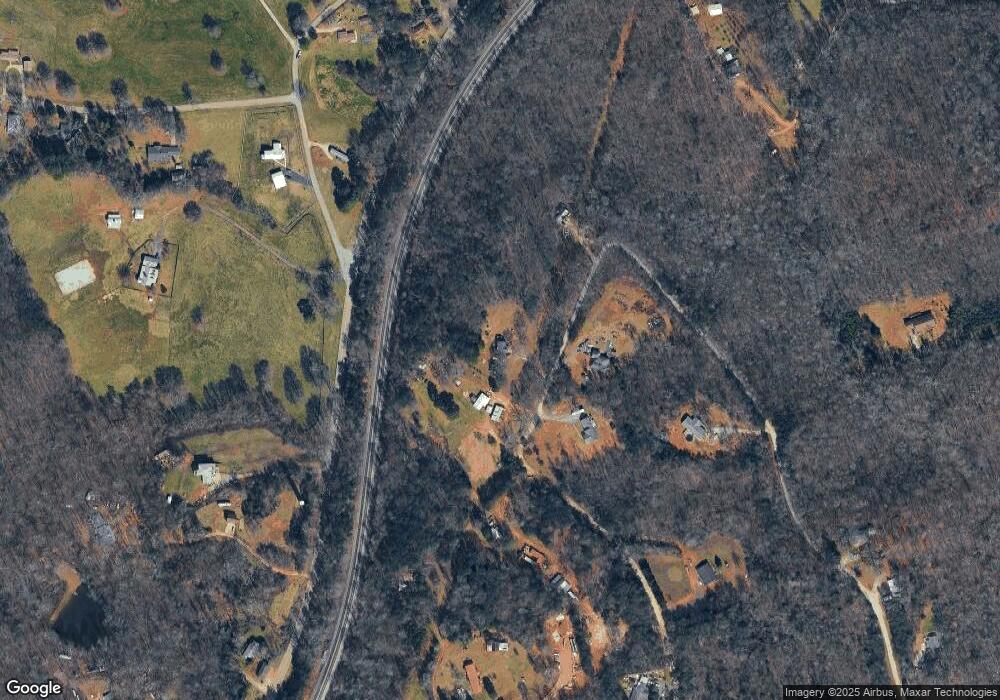 263 Barefoot Cir, Lula, GA 30554 - photo 1