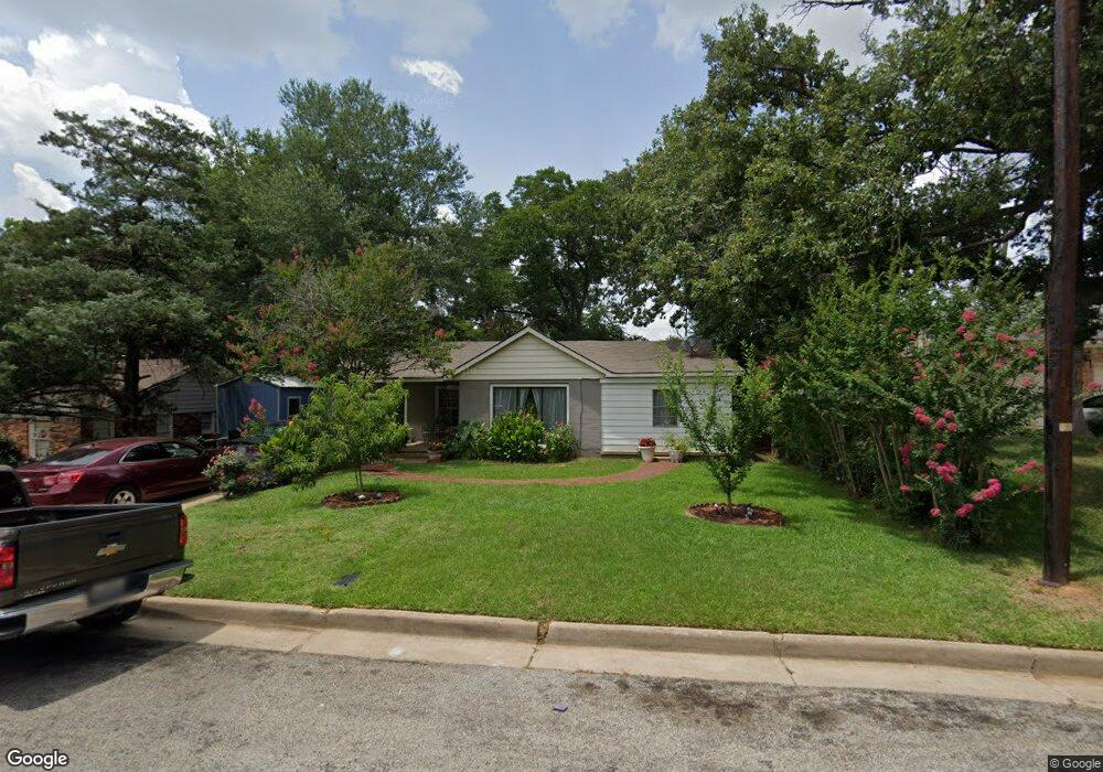 1111 S Azalea Dr, Tyler, TX 75701 - photo 1