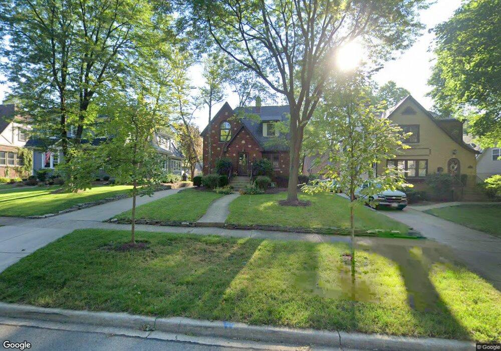 815 N Summit St, Wheaton, IL 60187 - photo 1