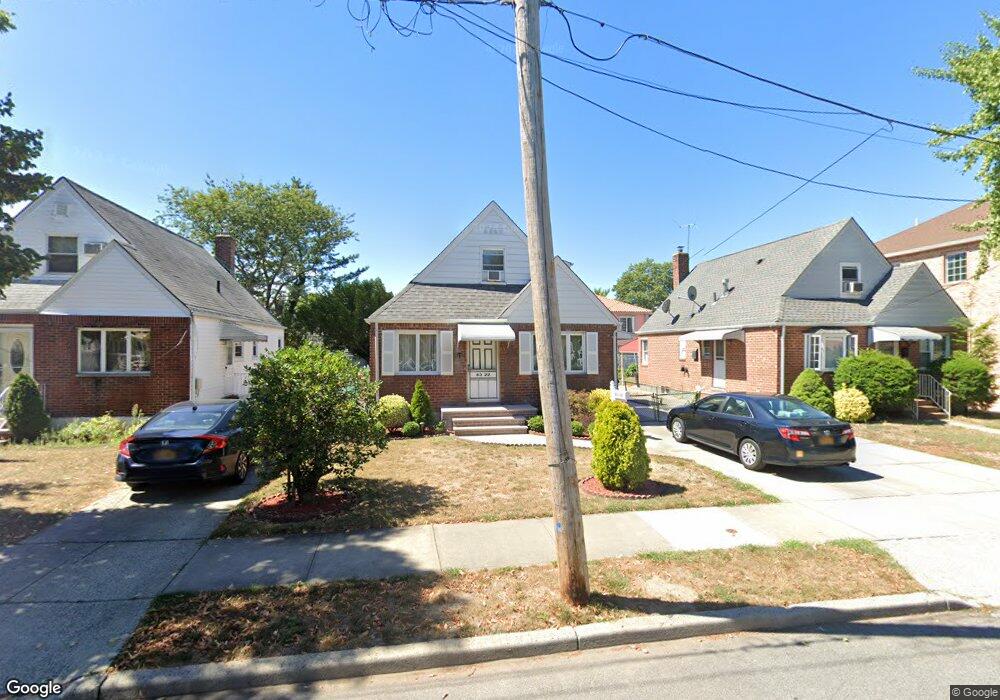 83-22 266th St, Glen Oaks, NY 11004 - photo 1