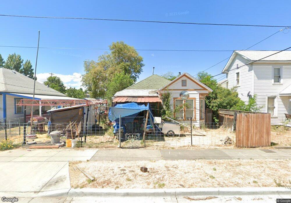 417 SW 8th St, Pendleton, OR 97801 - photo 1