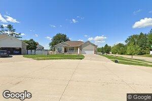 15 Pine Ct, Robins, IA 52328