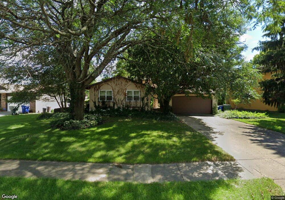 2101 Maplewood Dr, Columbus, OH 43229 - photo 1