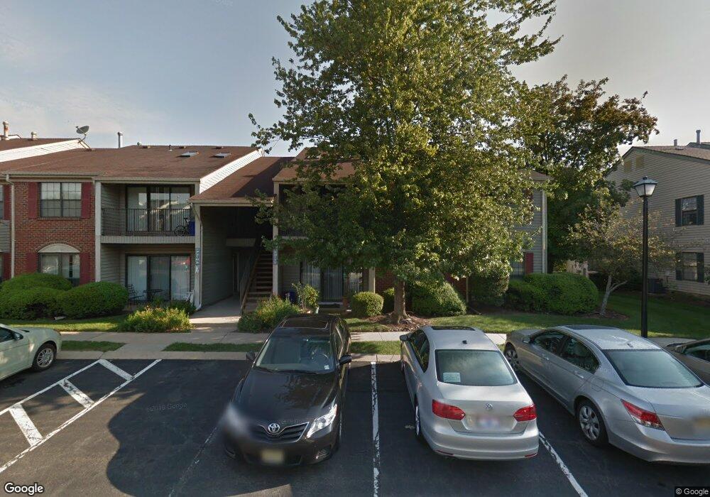 32 Taylor Dr unit F2, Franklin Park, NJ 08823 - photo 1