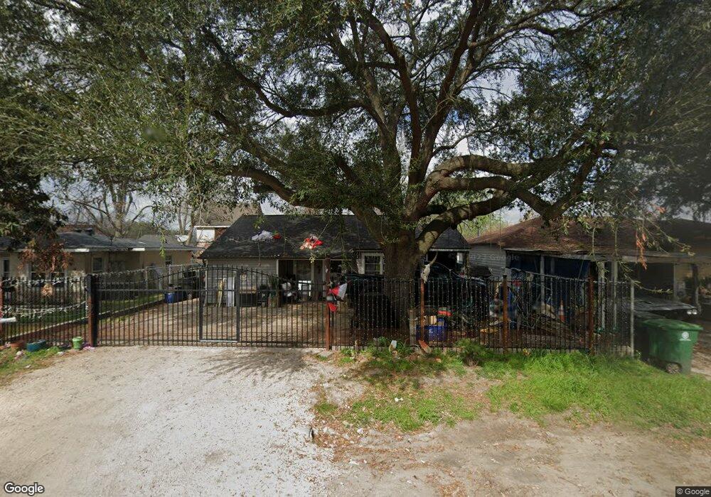 211 Burress St, Houston, TX 77022 - photo 1