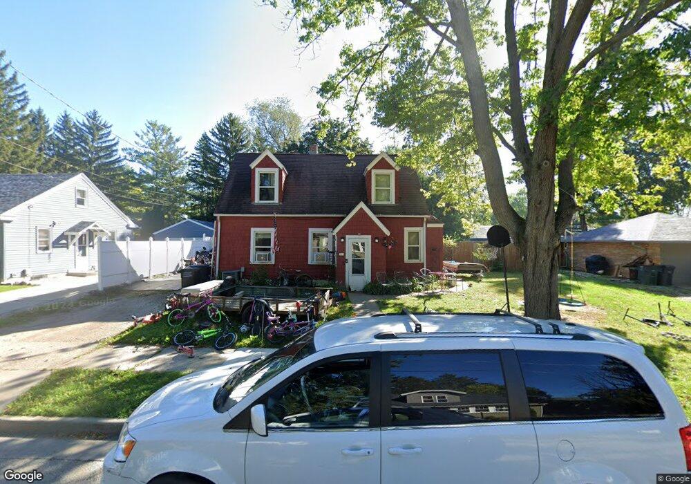 339 S Maple St, Oconomowoc, WI 53066 - photo 1