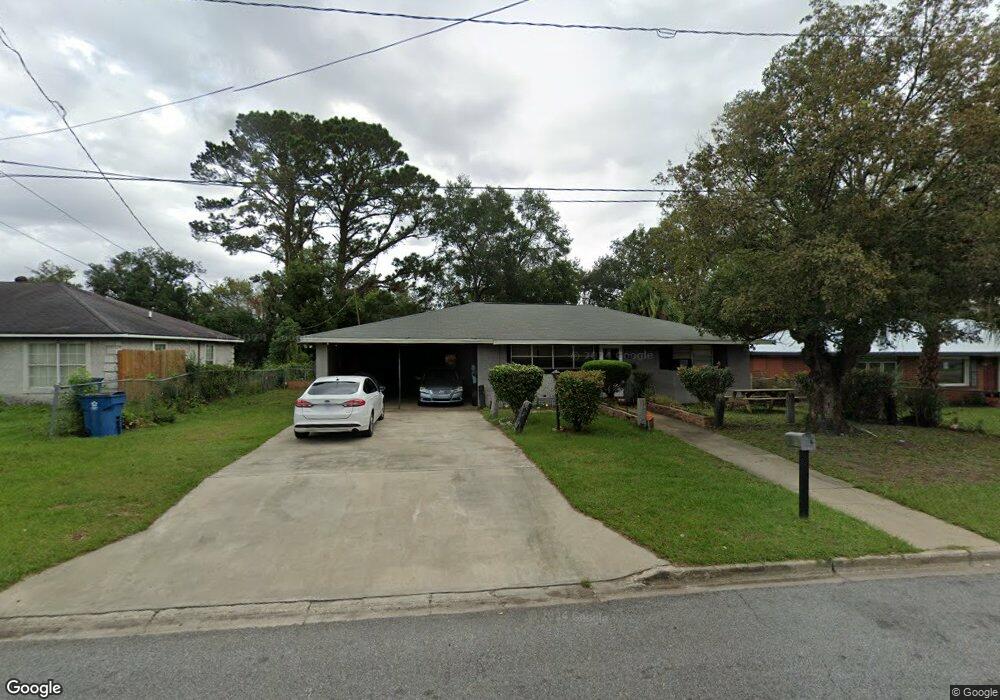 2612 Johnston St, Brunswick, GA 31520 - photo 1
