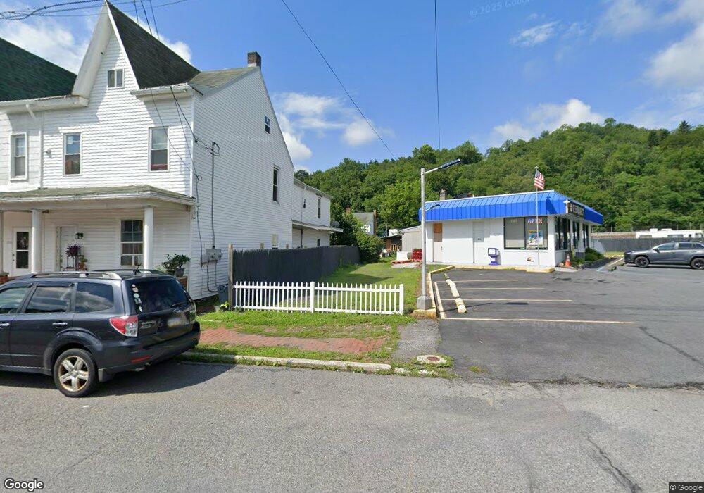 212 N 2nd St, Saint Clair, PA 17970 - photo 1