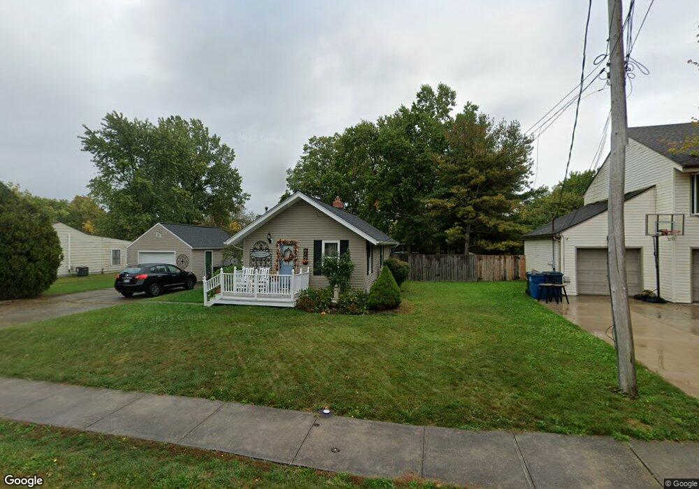 689 Rowelyn Ave, Sheffield Lake, OH 44054 - photo 1