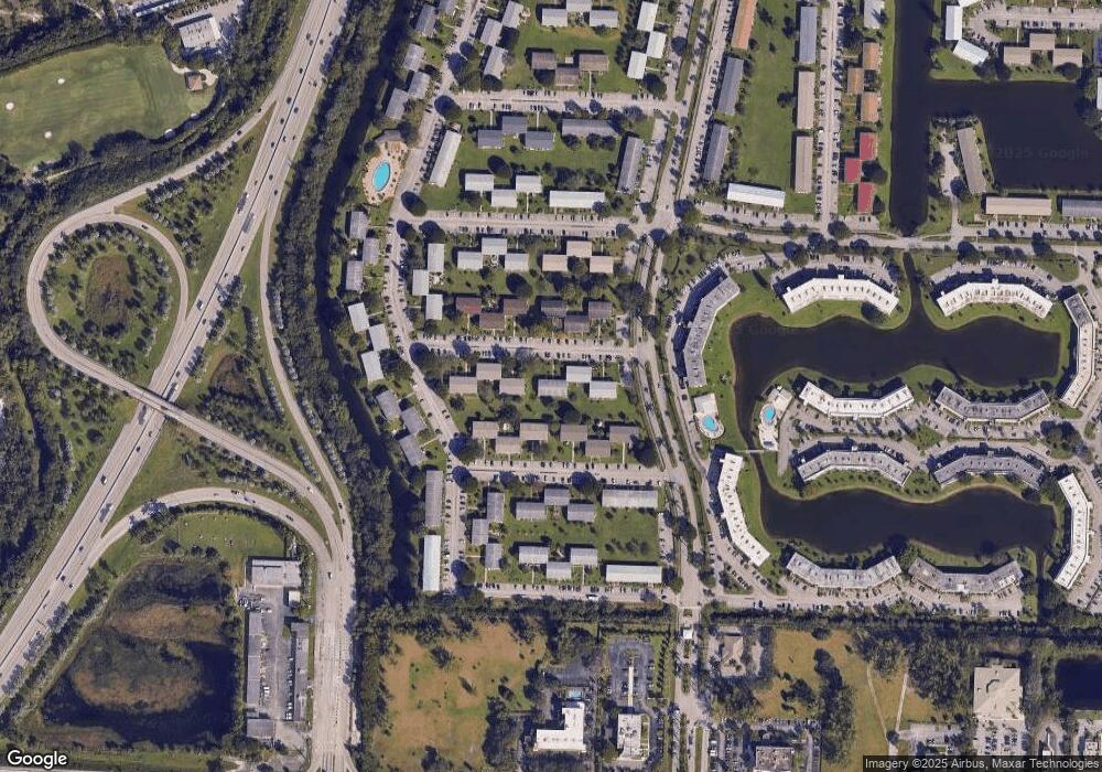 305 Windsor N unit Recently updated 2-b, West Palm Beach, FL 33417 - photo 1