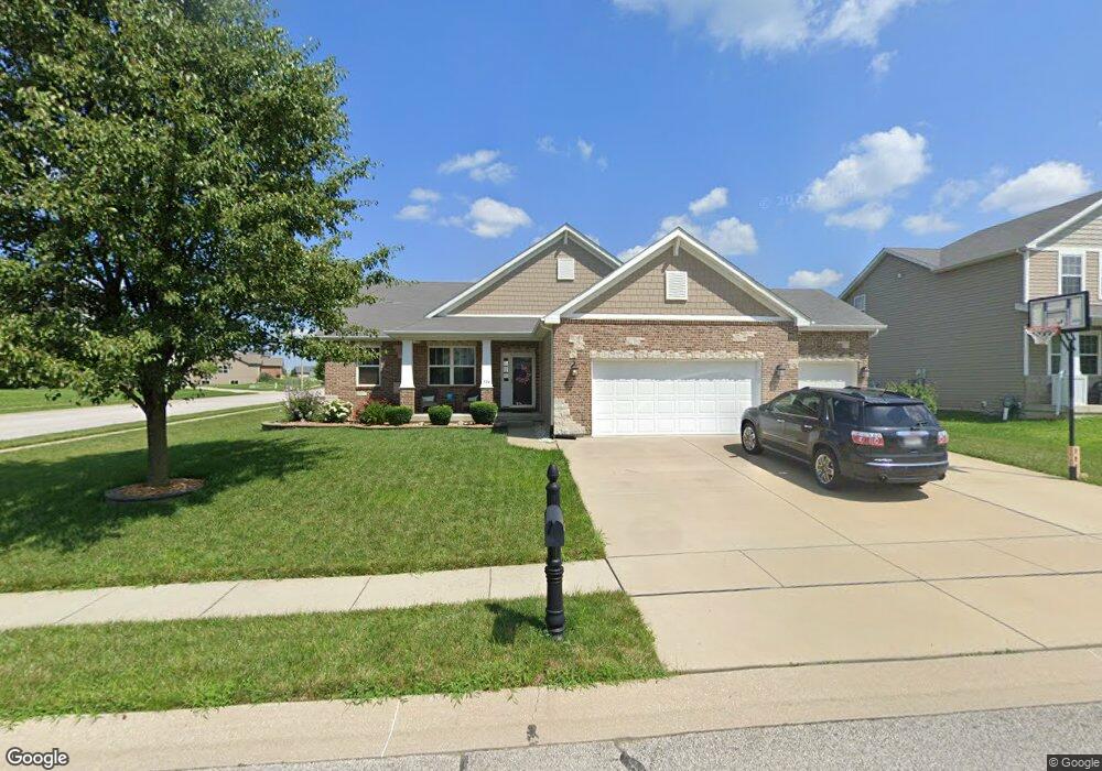 524 Longfellow Dr, O Fallon, IL 62269 - photo 1