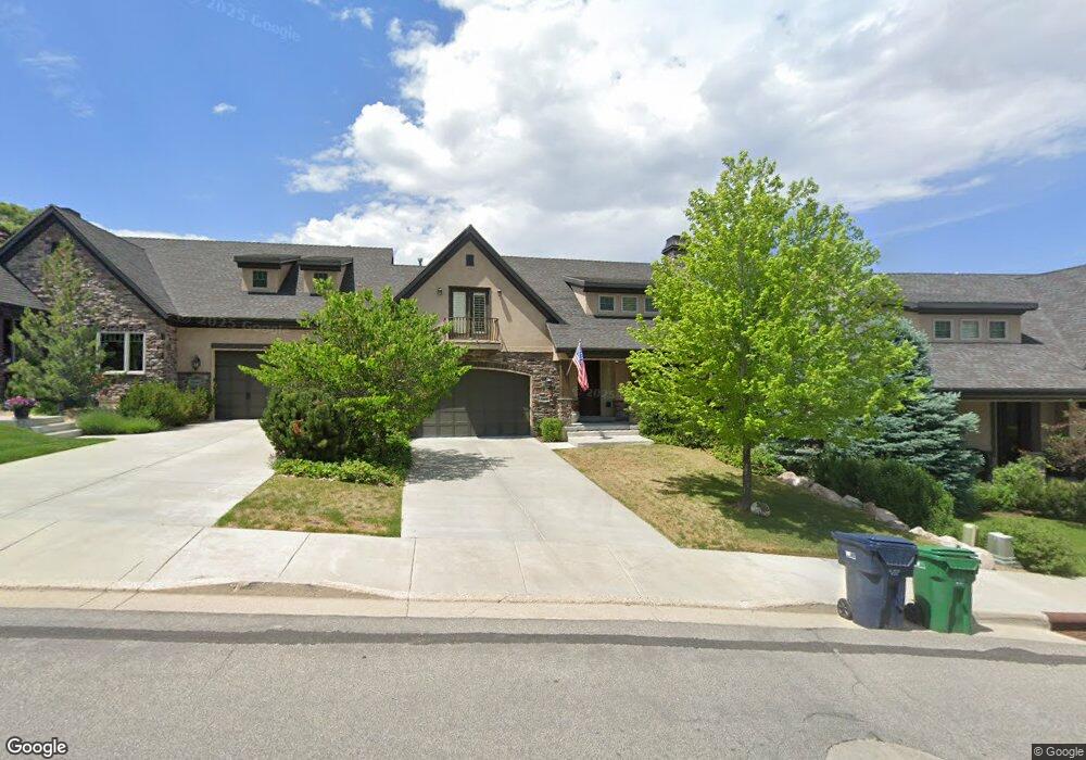 10832 S Hiddenwood Dr, Sandy, UT 84092 - photo 1