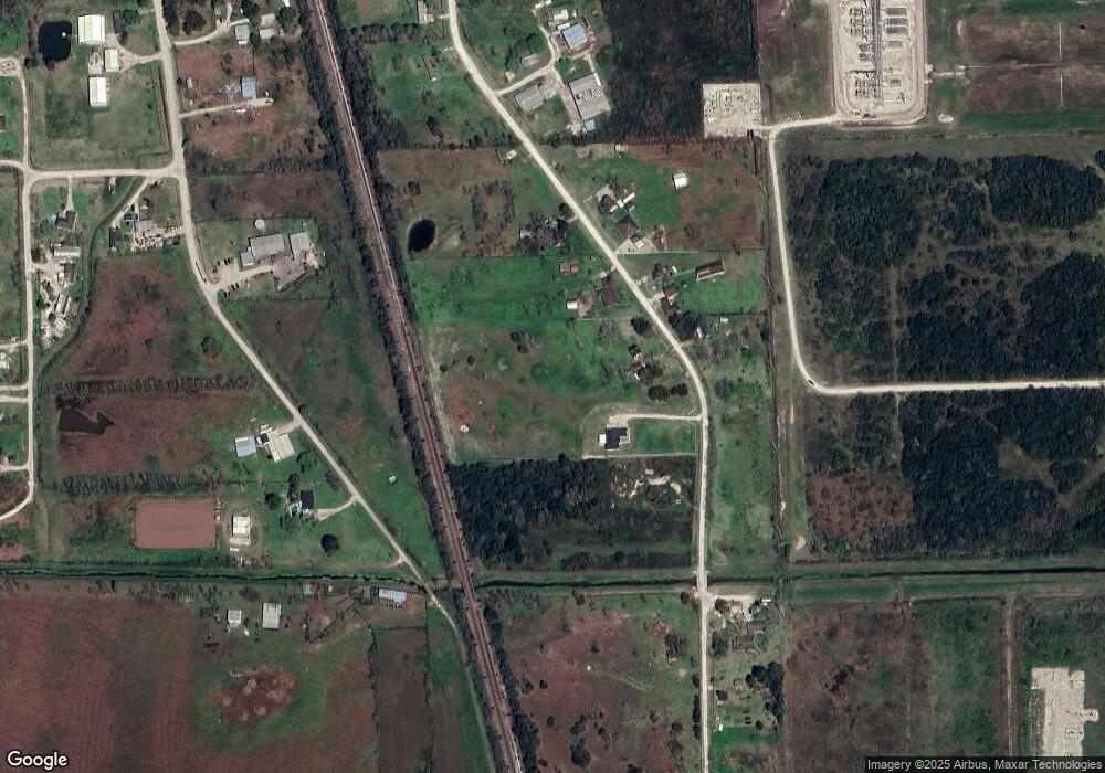 19124 Ramirez Rd, Alvin, TX 77511 - photo 1