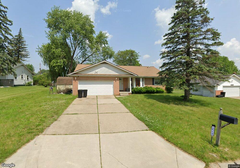 3312 Timberview Dr, Flint, MI 48532 - photo 1