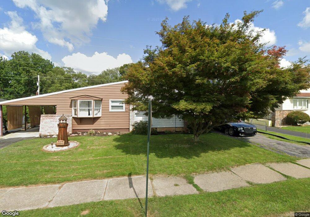 1576 Livingston St, Bethlehem, PA 18017 - photo 1