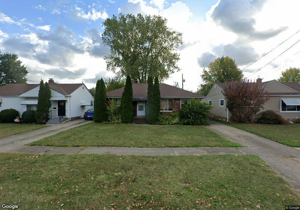 307 Gayle Dr, Sheffield Lake, OH 44054 - photo 1