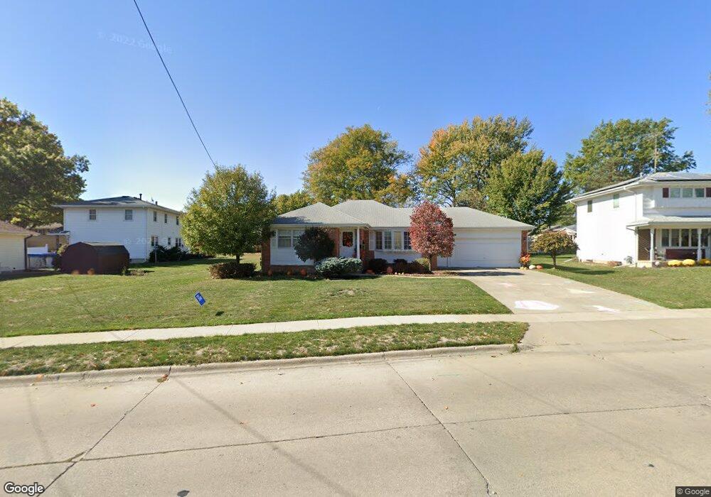 309 E 23rd St N, Newton, IA 50208 - photo 1