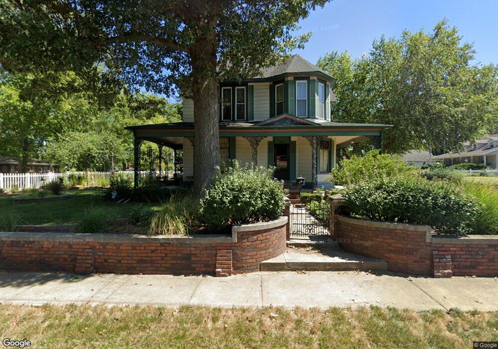 402 N Granger St, Harrisburg, IL 62946 - photo 1