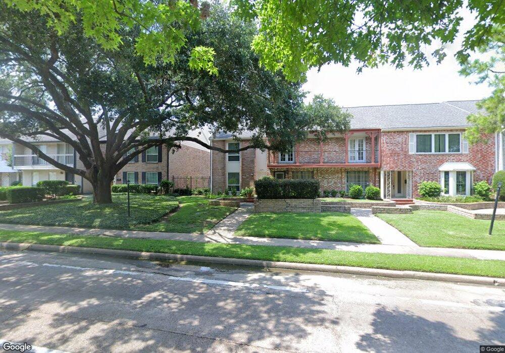 10254 Briar Forest Dr unit 23, Houston, TX 77042 - photo 1