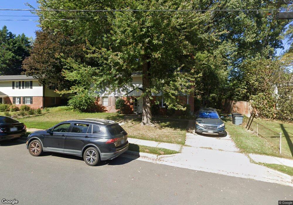 209 Yeonas Dr SW, Vienna, VA 22180 - photo 1