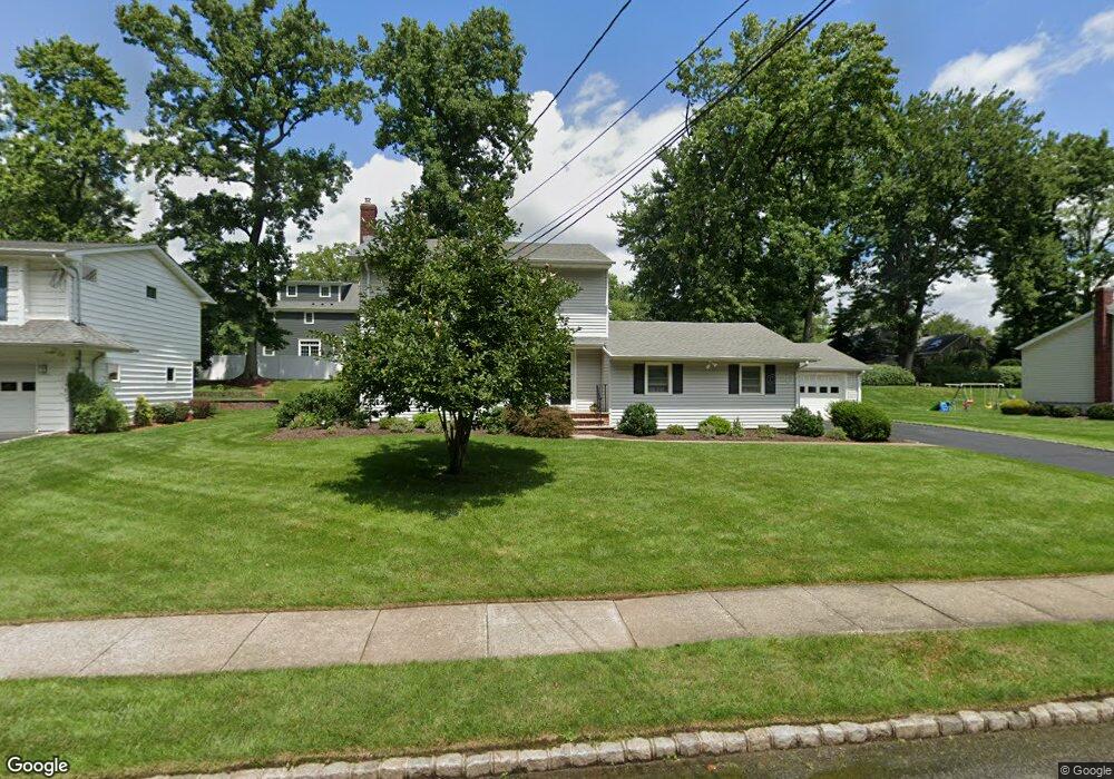 747 Tamaques Way, Westfield, NJ 07090 - photo 1