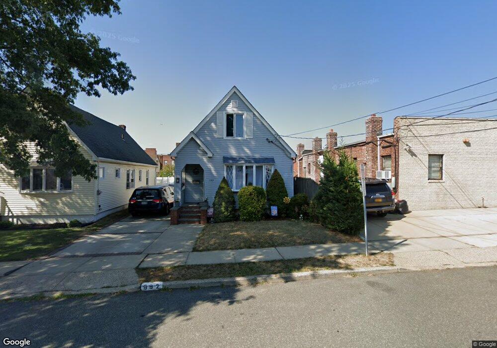 992 Russell St, Franklin Square, NY 11010 - photo 1