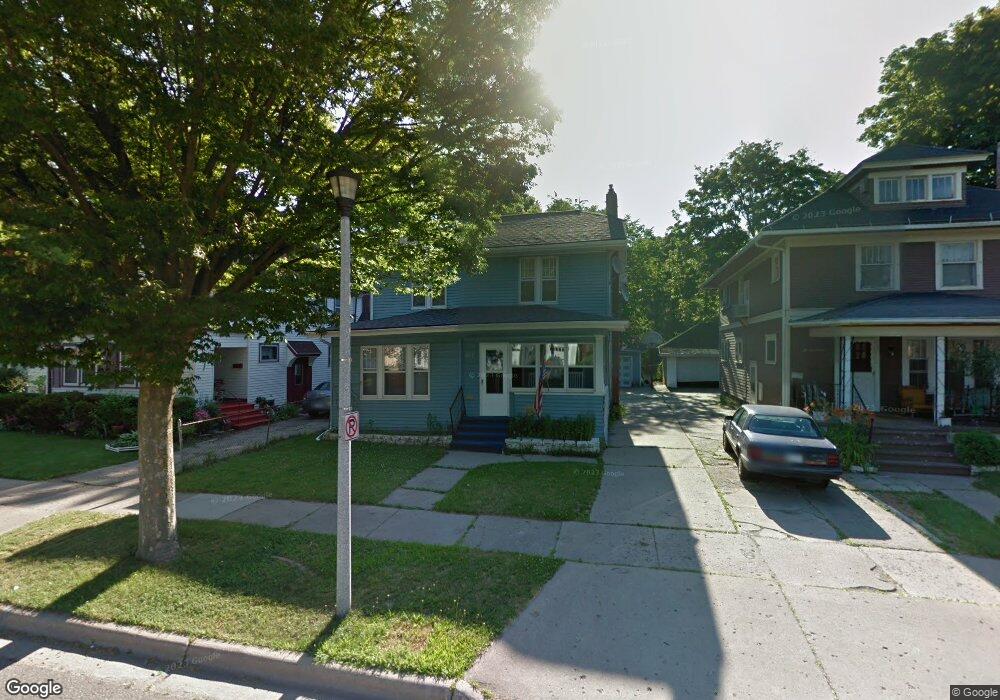 613 S Jenison Ave, Lansing, MI 48915 - photo 1