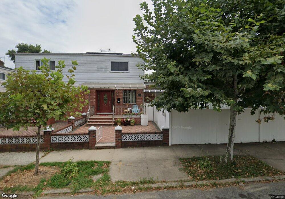 6333 137th St, Flushing, NY 11367 - photo 1