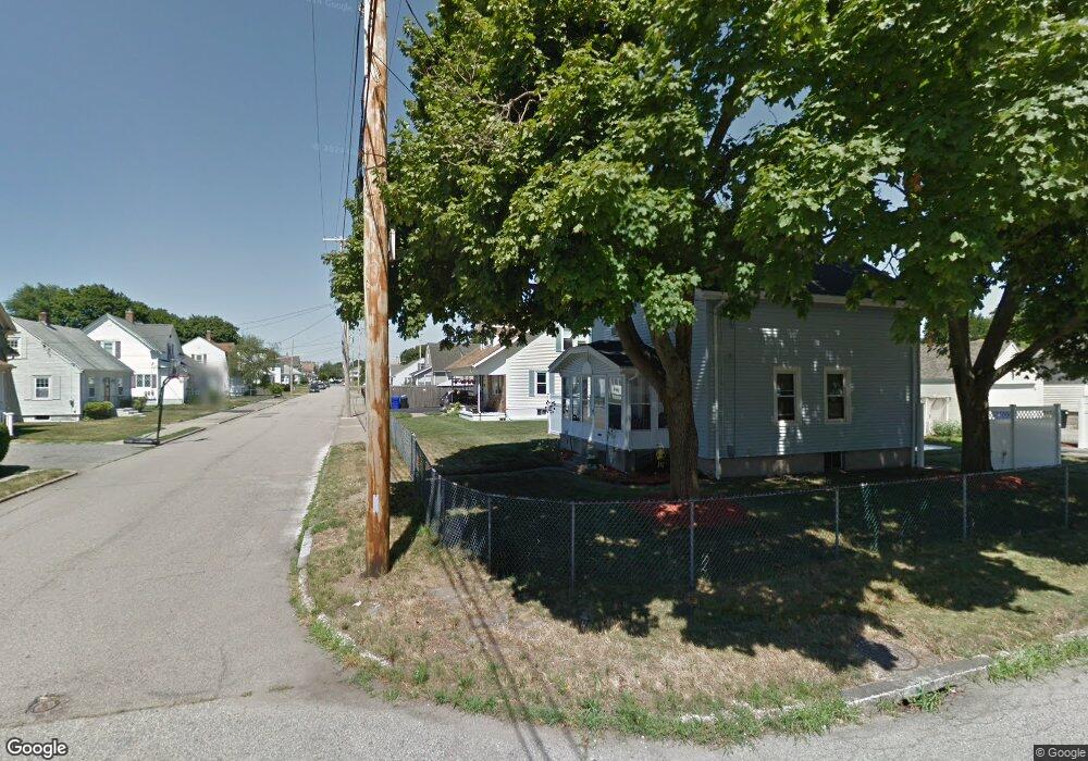 94 Warwick Rd, Pawtucket, RI 02861 - photo 1