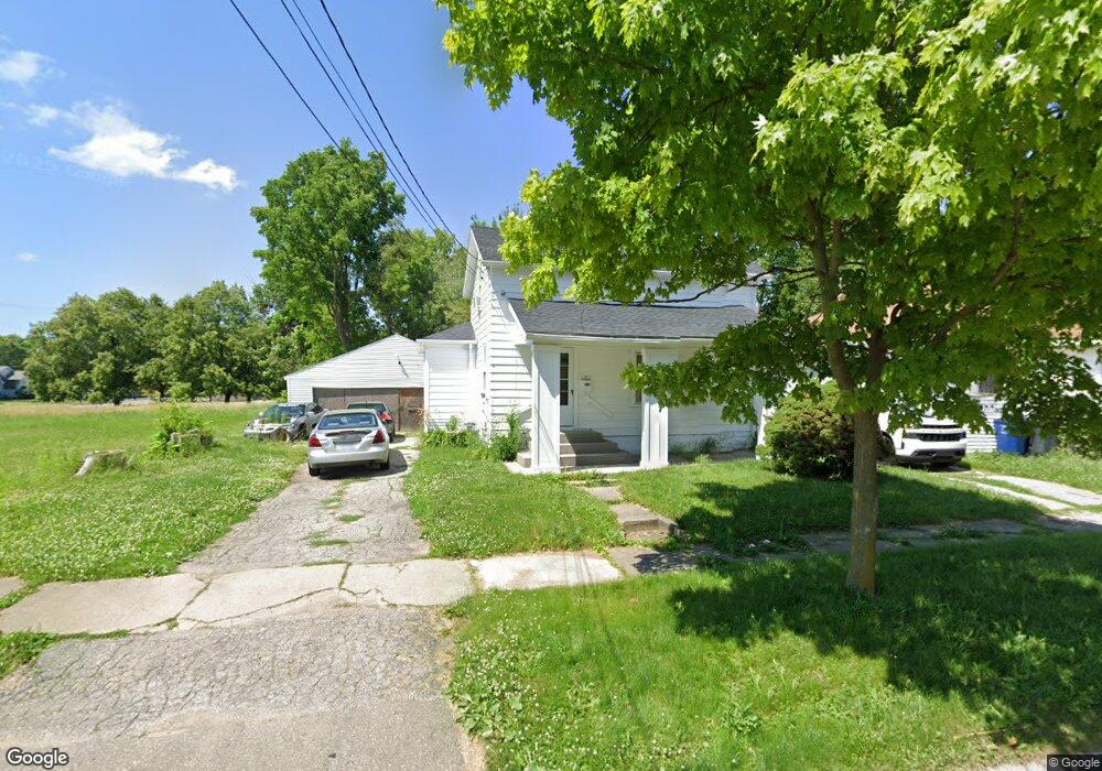 942 Bloor Ave, Flint, MI 48507 - photo 1