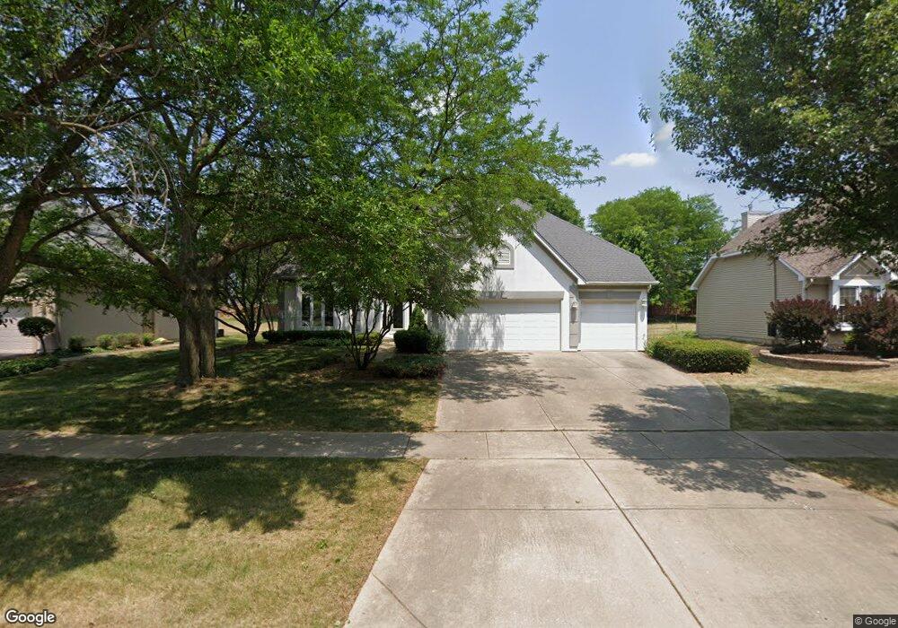 2131 Yellowstar Ln, Naperville, IL 60564 - photo 1