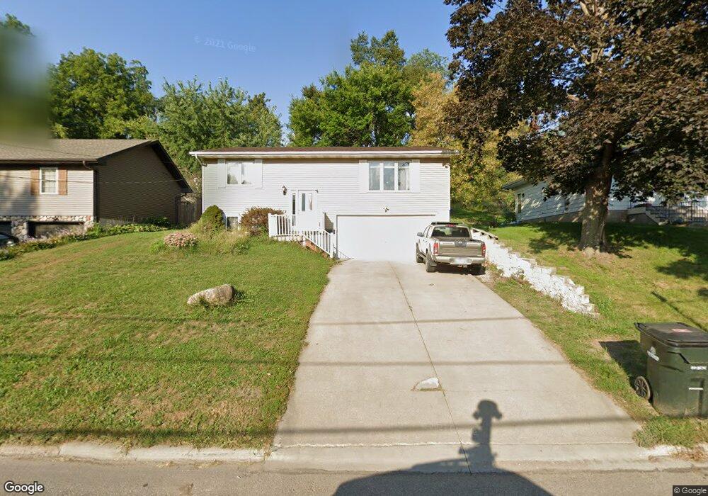 1100 13th St NW, Cedar Rapids, IA 52405 - photo 1