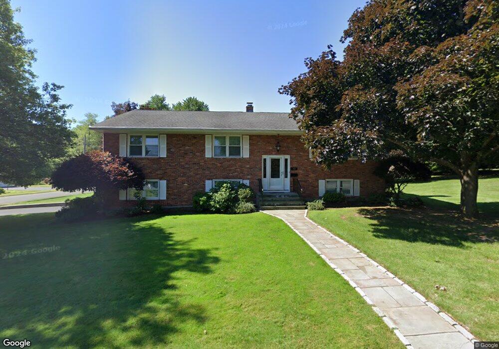 10 Pond Side Dr, Wethersfield, CT 06109 - photo 1