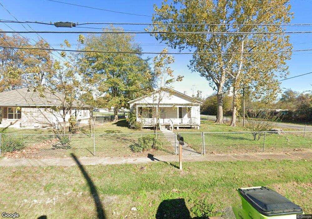 404 W 2nd St, Stuttgart, AR 72160 - photo 1