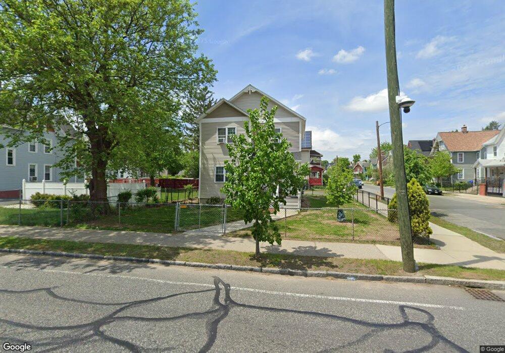 332 Bay St, Springfield, MA 01109 - photo 1