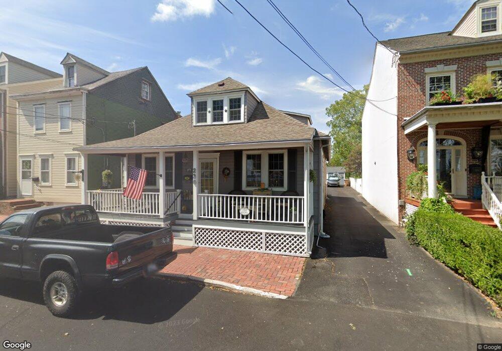 230 E 2nd St, New Castle, DE 19720 - photo 1