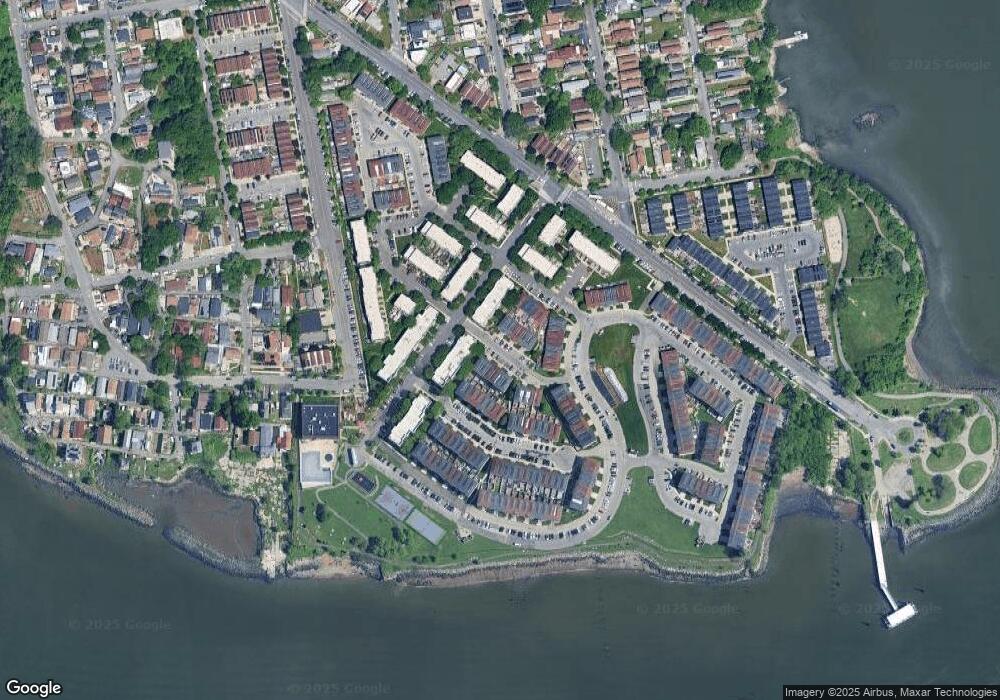 102 Admiral Ct unit 4102D, Bronx, NY 10473 - photo 1