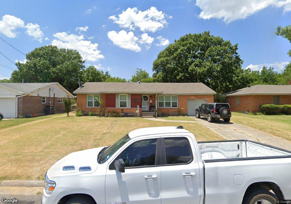 1105 Magnolia St, Gainesville, TX 76240 - photo 1