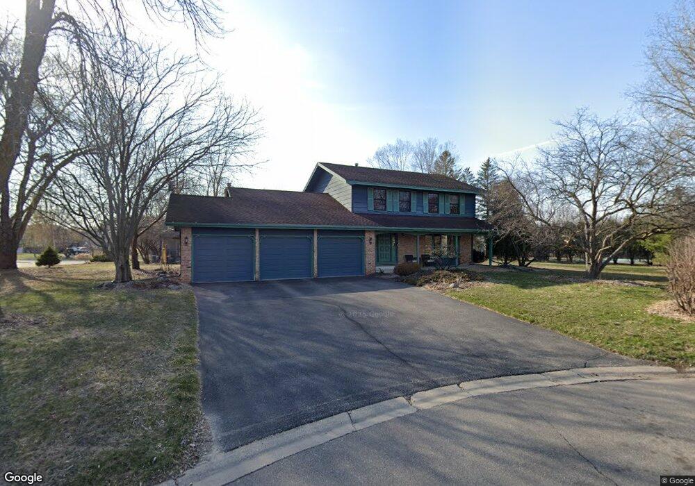 16930 Creek Ridge Place, Minnetonka, MN 55345 - photo 1