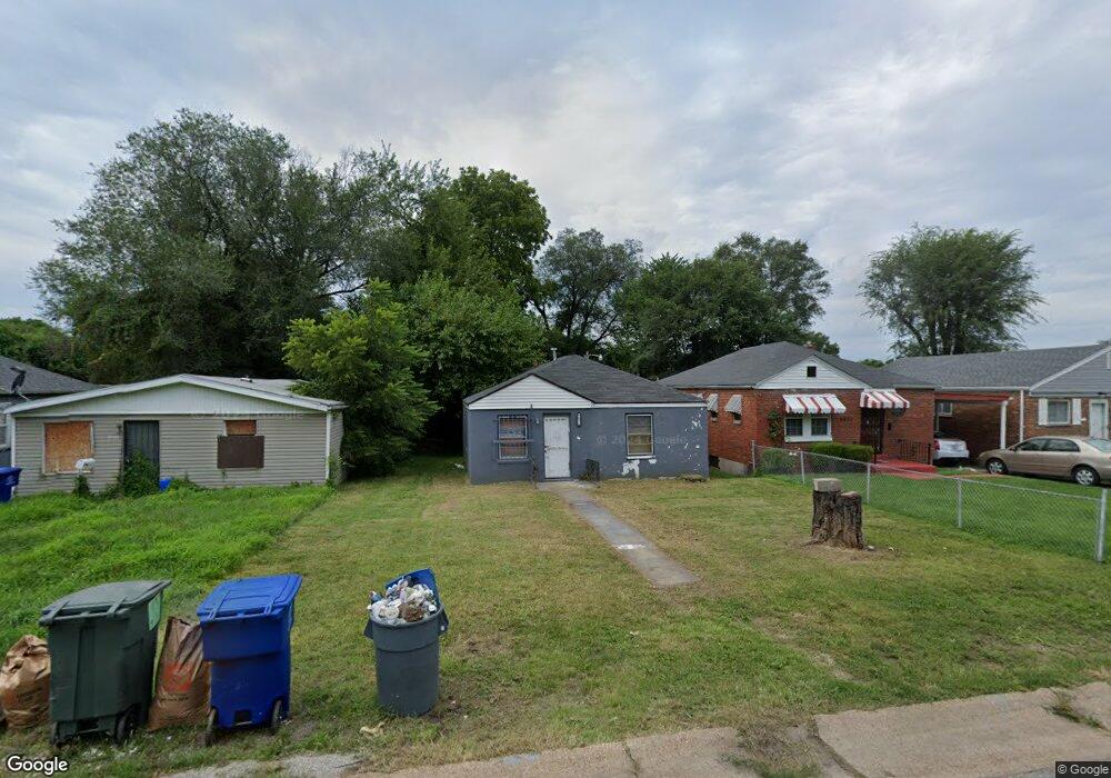 4471 N Taylor Ave, Saint Louis, MO 63115 - photo 1