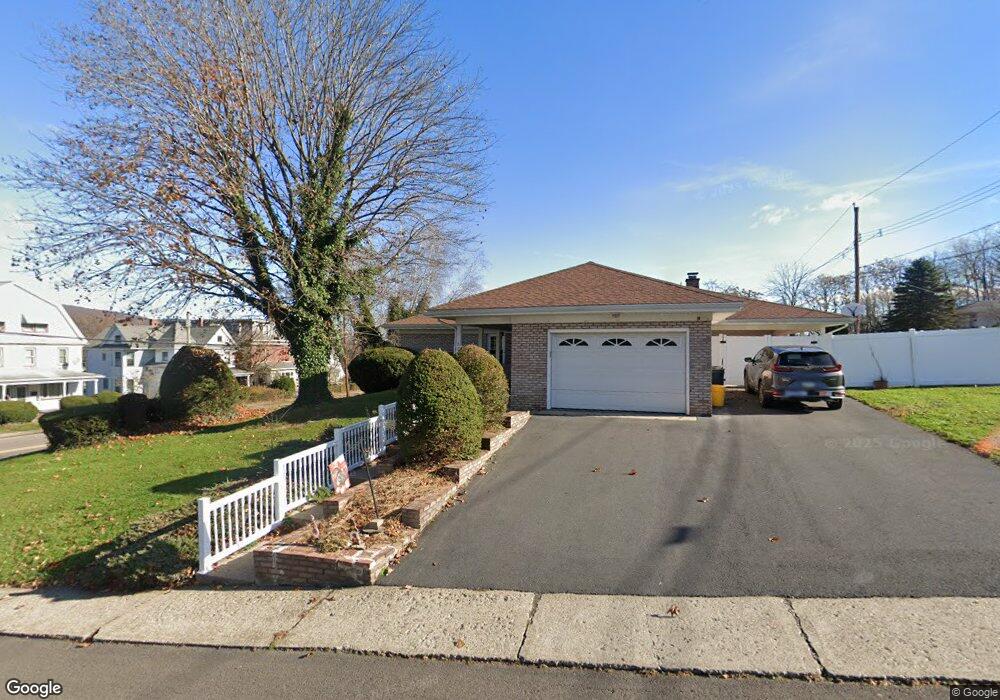 681 E Main St, Nanticoke, PA 18634 - photo 1