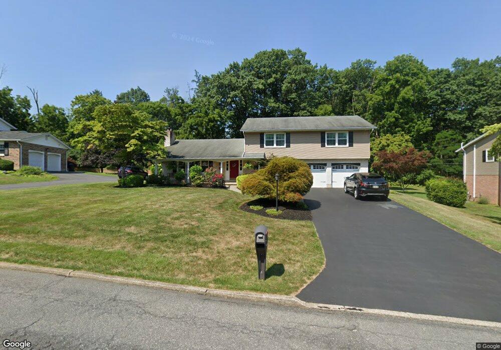 744 Barrymore Ln, Bethlehem, PA 18017 - photo 1