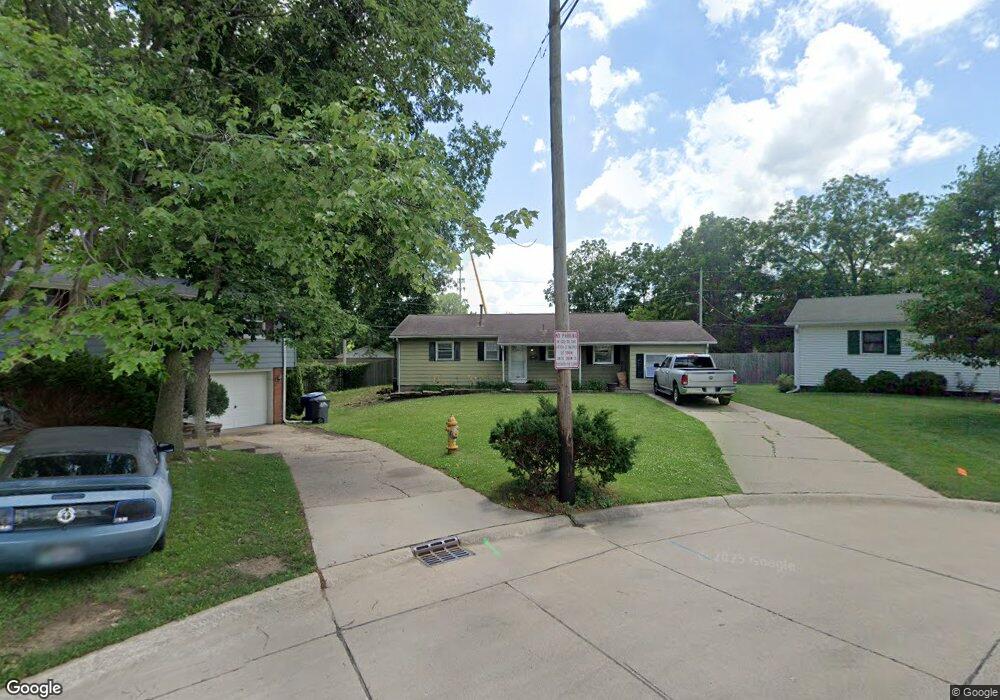 2336 Hawthorne Ct, Bettendorf, IA 52722 - photo 1