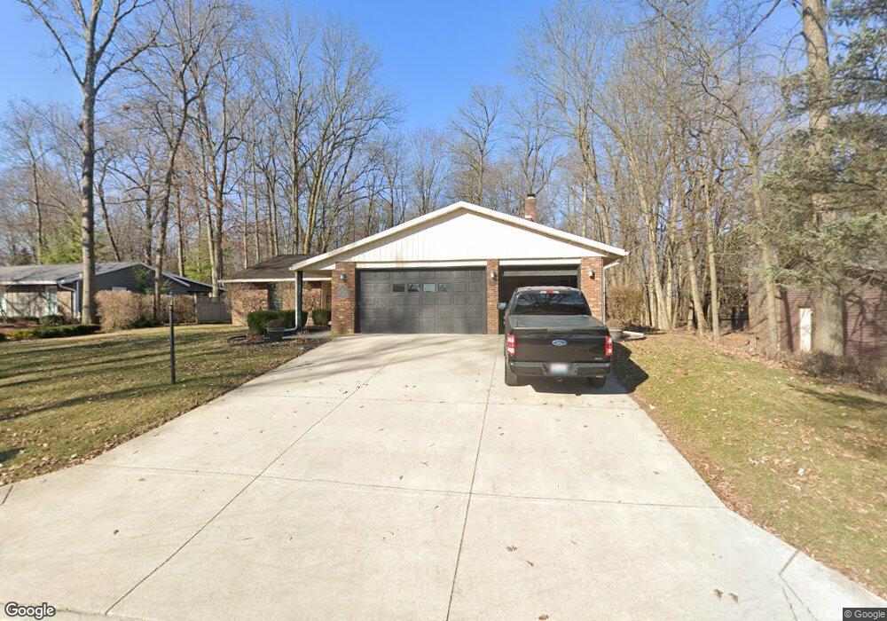 925 Christopher Cir, Ada, OH 45810 - photo 1