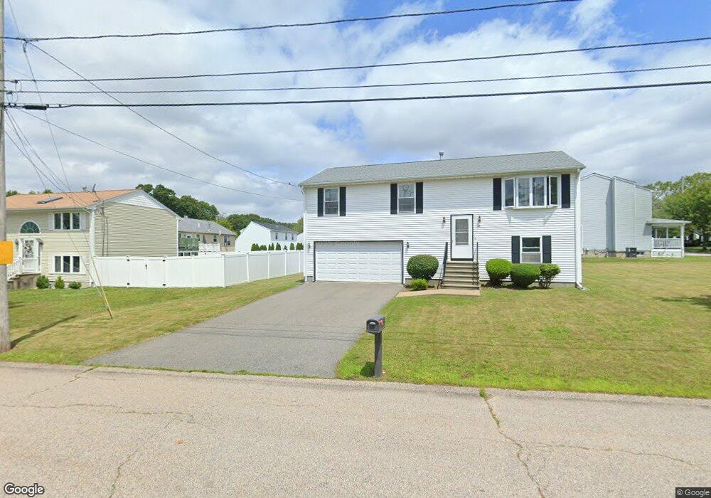 17 Hamlet Ct, Bristol, RI 02809 - photo 1