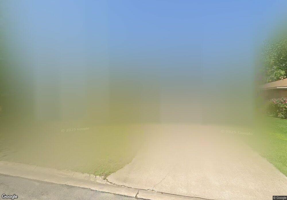 1311 Magnolia St, Gainesville, TX 76240 - photo 1