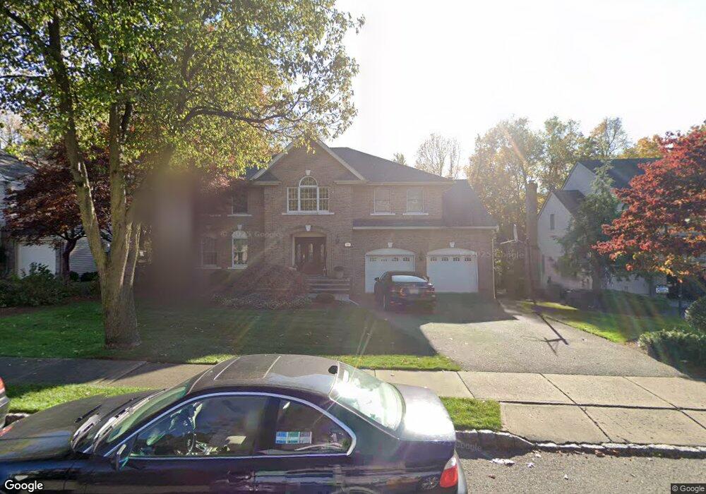 500 Manning Ct, River Edge, NJ 07661 - photo 1