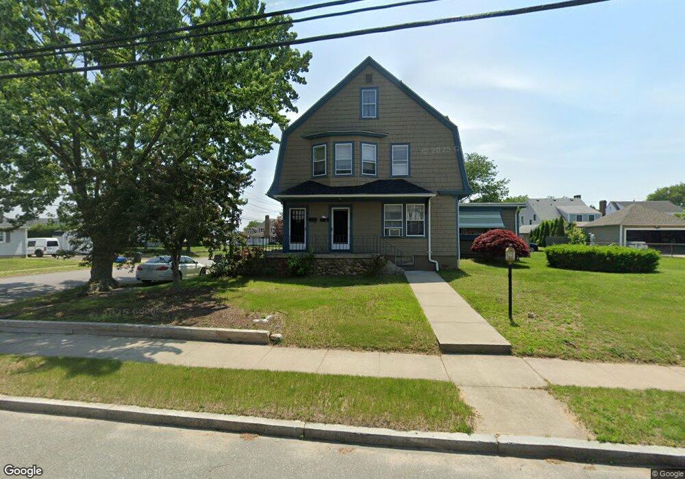632 Pontiac Ave, Cranston, RI 02910 - photo 1