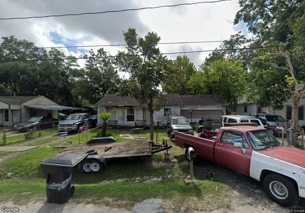 6910 Kittridge St, Houston, TX 77028 - photo 1