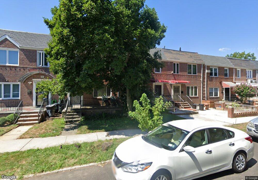 7524 169th St, Fresh Meadows, NY 11366 - photo 1